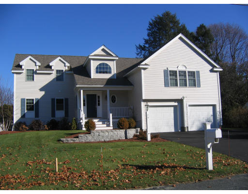 90 Pembrook Road North Andover, MA 01845 - Photo 13 of 15 Gallery Image 13