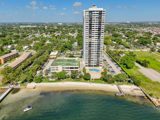 $350,000 | 5600 North Flagler Drive, Unit 2703, West Palm Beach, FL 33407