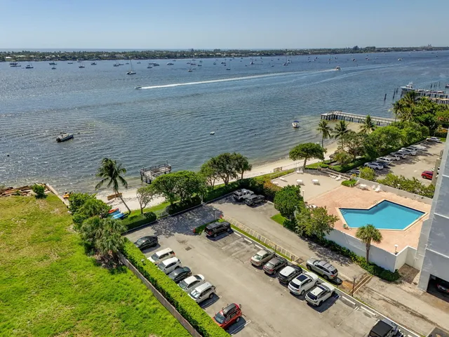 $350,000 | 5600 North Flagler Drive, Unit 2703, West Palm Beach, FL 33407