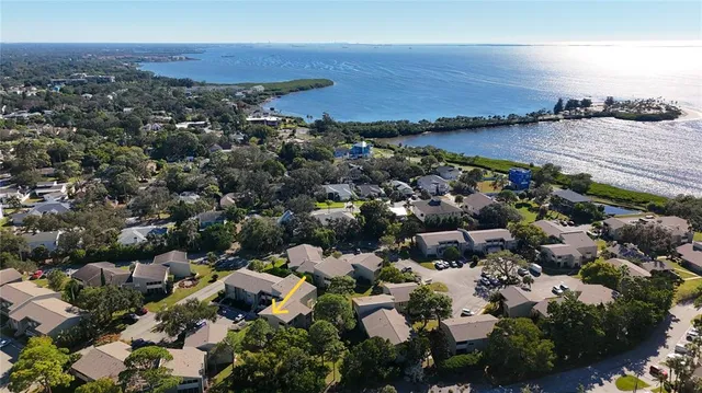 $179,900 | 510 Windrush Bay Drive, Tarpon Springs, FL 34689