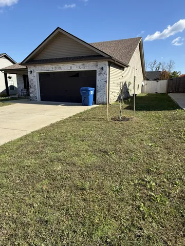 $1,600 | 607 Hollow Crest, Clarksville, TN 37042