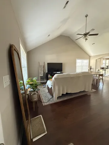 $1,600 | 607 Hollow Crest, Clarksville, TN 37042