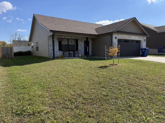 $1,600 | 607 Hollow Crest, Clarksville, TN 37042