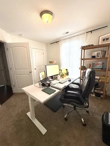 $1,600 | 607 Hollow Crest, Clarksville, TN 37042