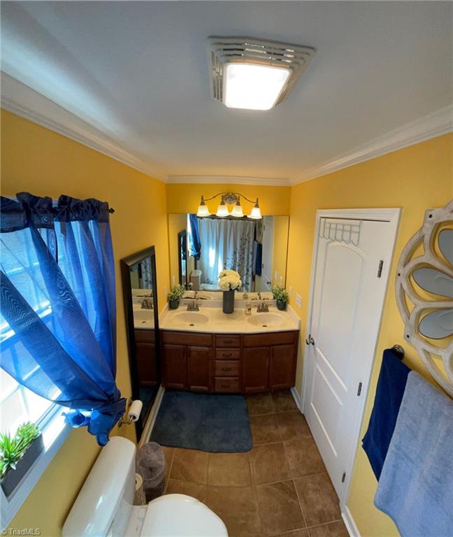 224 Mize Road Lexington, NC 27295 - Photo 14 of 25 Master Bath