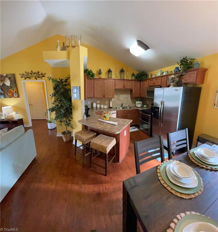 224 Mize Road Lexington, NC 27295 - Photo 7 of 25 Kitchen