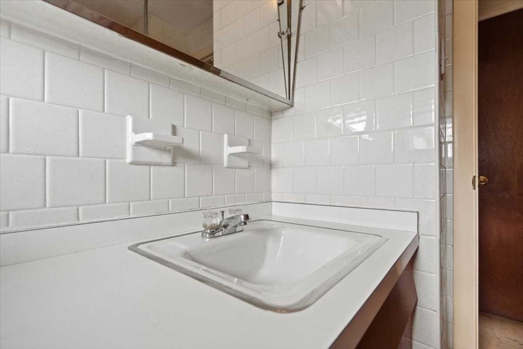 177 Orient Street Worcester, MA 01604 - Photo 27 of 29