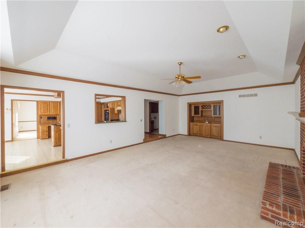 1118 Ridgeway Drive Rochester, MI 48307 - Photo 7 of 30