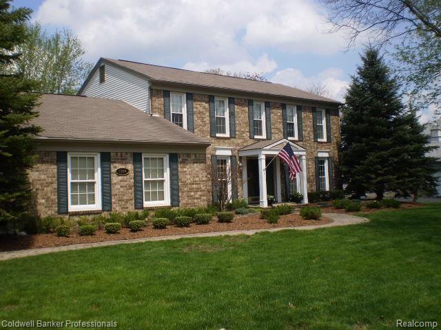 1364 Chestnut Lane Rochester, MI 48309 - Photo 1 of 37 Front