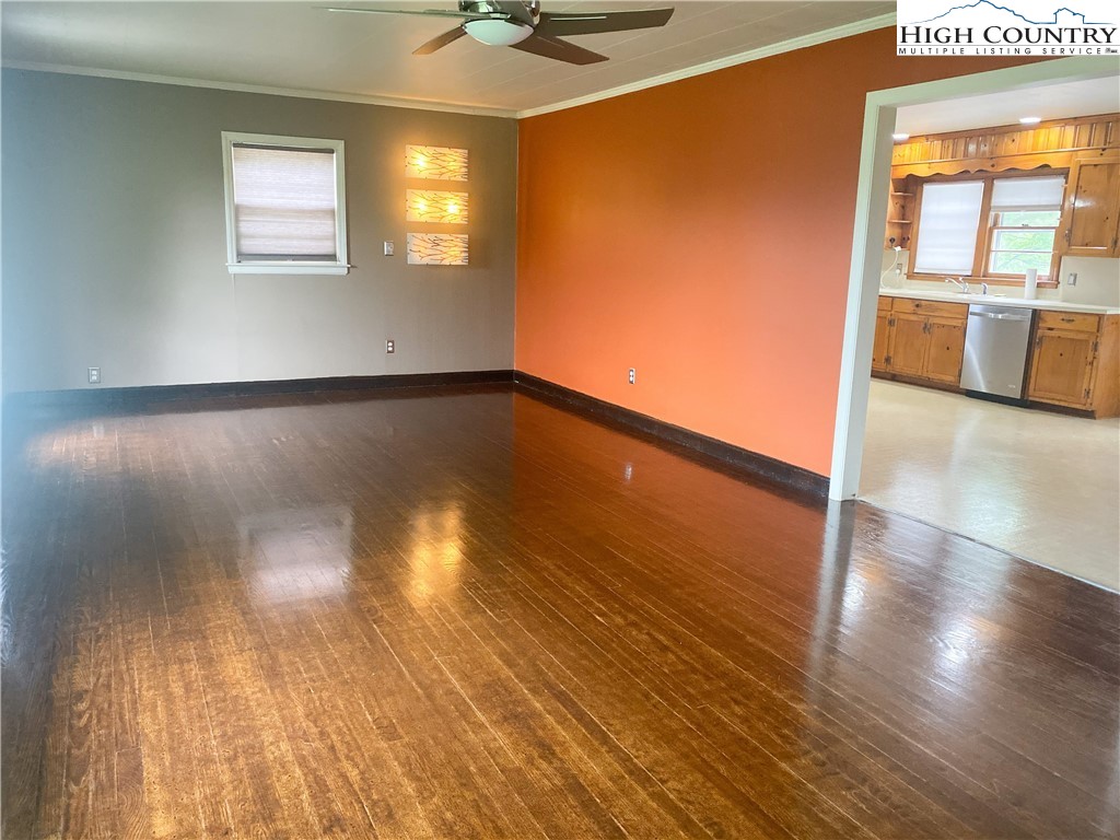 341 Collins Road Sparta, NC 28675 - Photo 8 of 37 Gallery Image 8