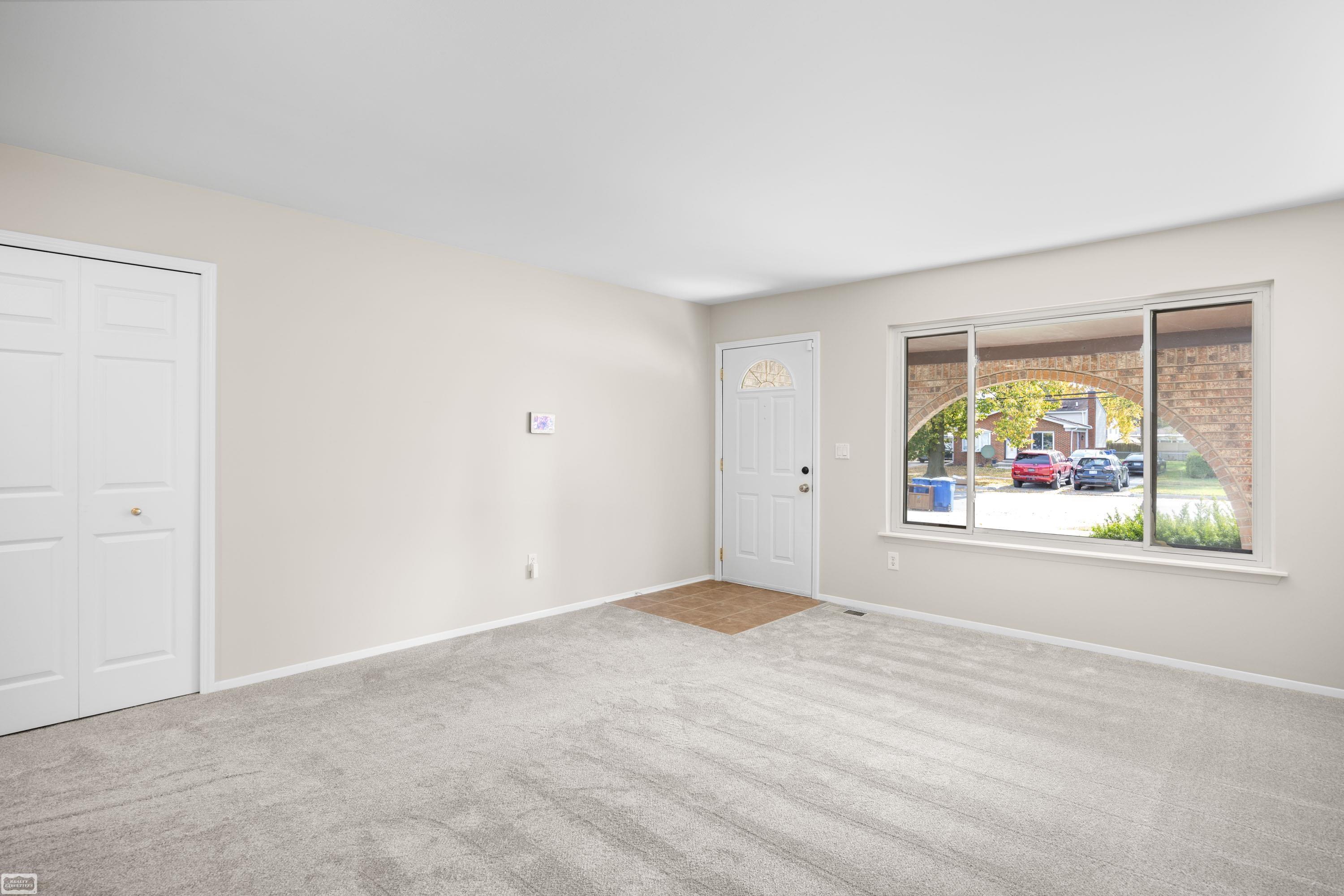 14235 Martin Road Warren, MI 48088 - Photo 10 of 25 50159742-49c5026f-d47d-4acb-9a2b-8680533d5595.JPG