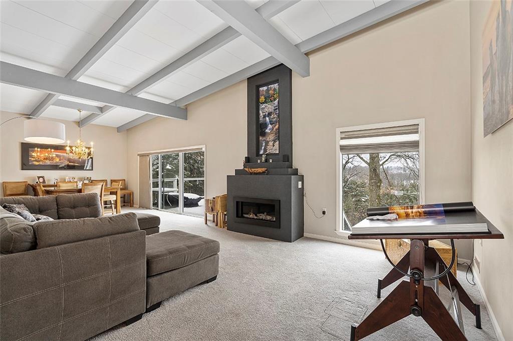 44 Churchill Road Pittsburgh, PA 15235 - Photo 4 of 24 Gallery Image 4