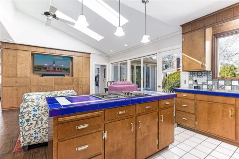 $699,000 | 12 Coldbrook Court, Cranston, RI 02920