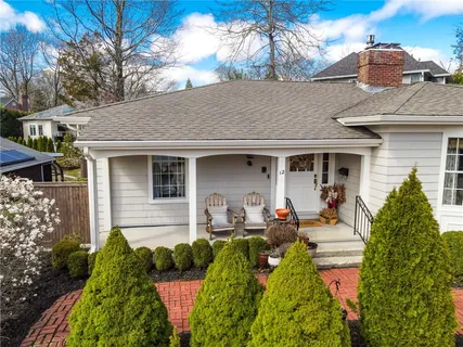$699,000 | 12 Coldbrook Court, Cranston, RI 02920