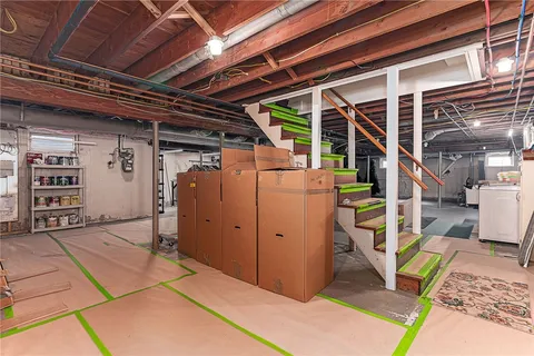 $699,000 | 12 Coldbrook Court, Cranston, RI 02920