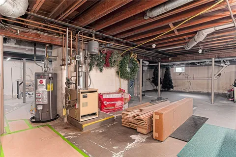 $699,000 | 12 Coldbrook Court, Cranston, RI 02920