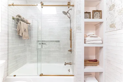 $699,000 | 12 Coldbrook Court, Cranston, RI 02920