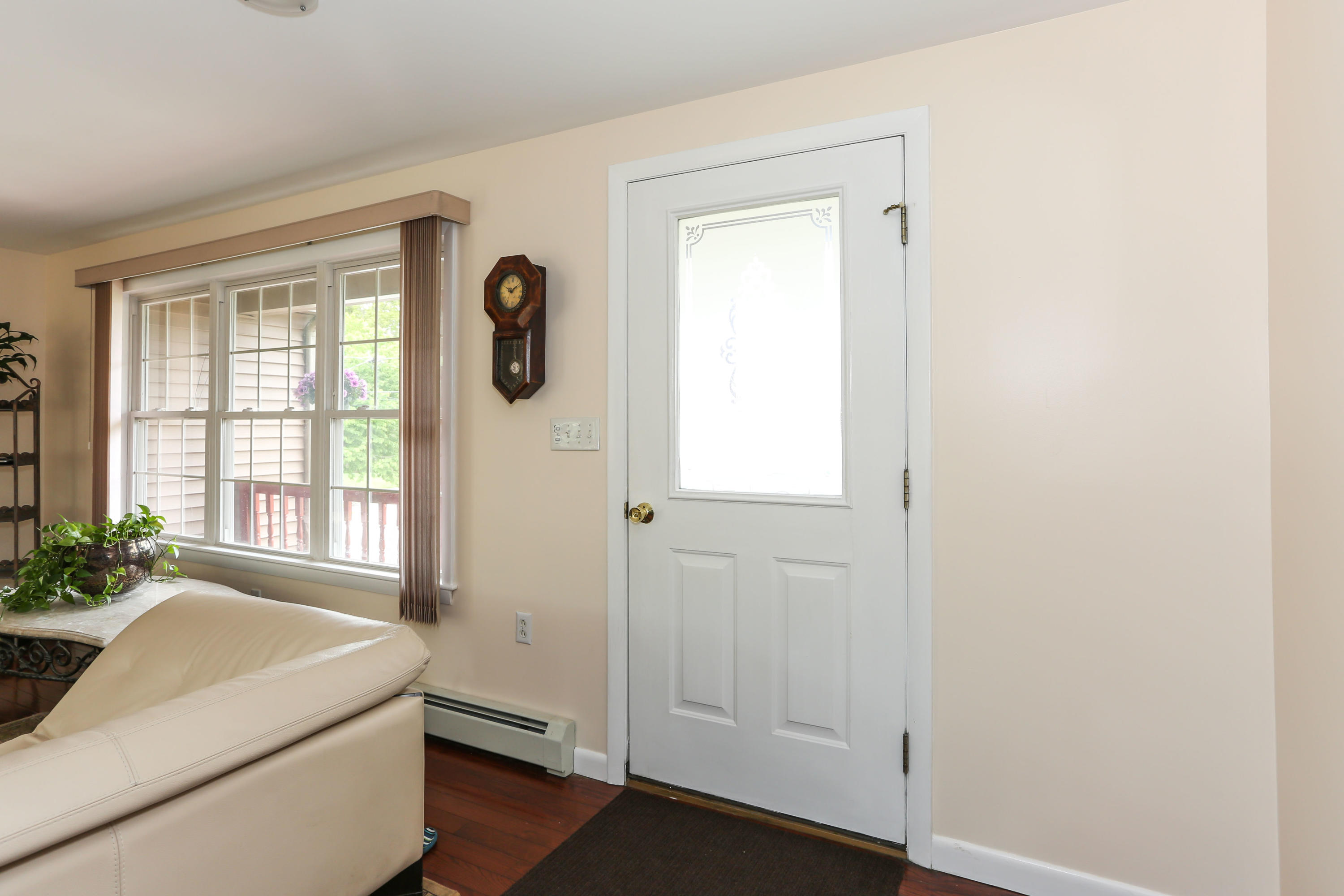 7 Sandy Road Wareham, MA 02571 - Photo 3 of 26 7SanLR-3