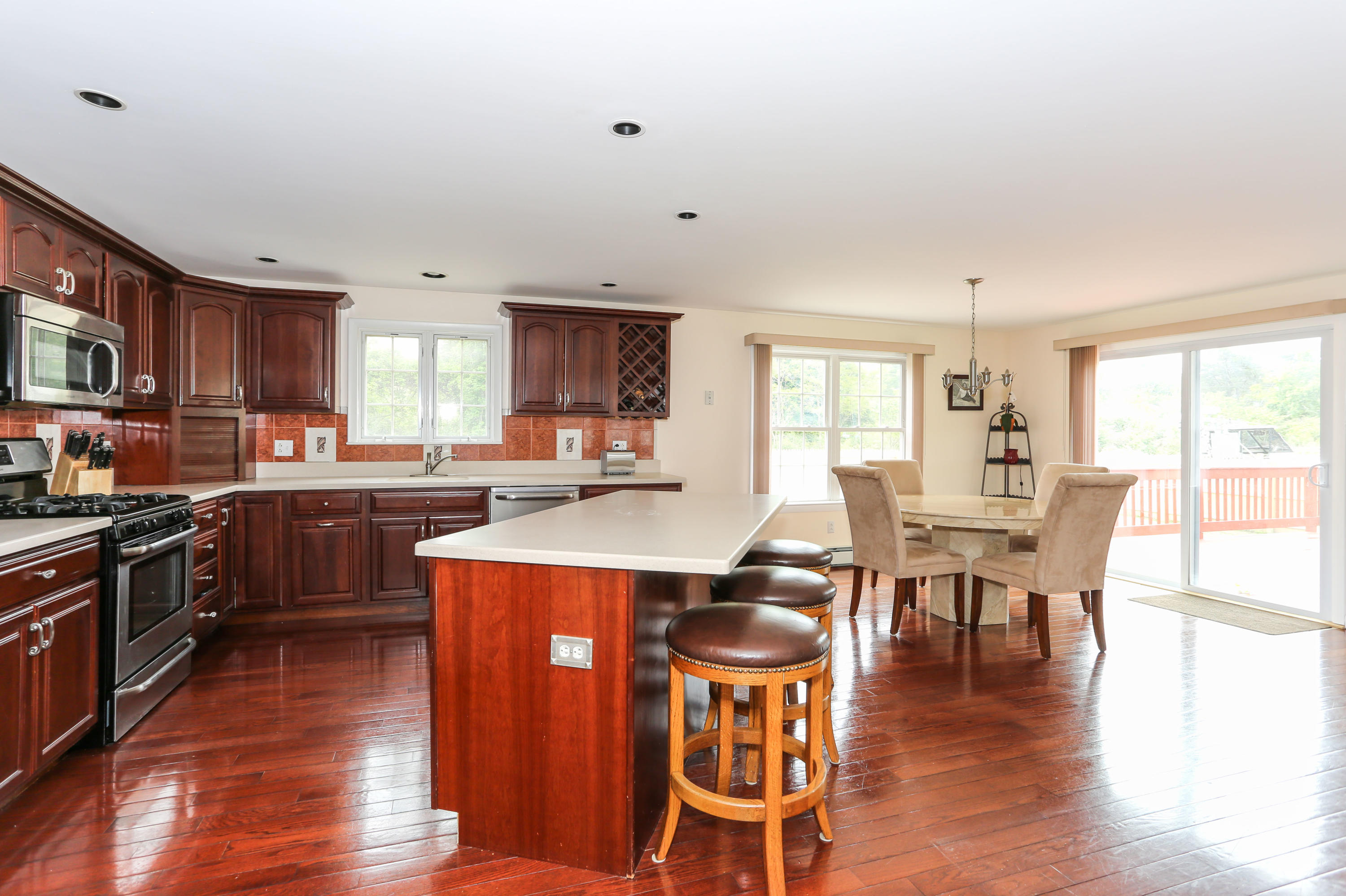 7 Sandy Road Wareham, MA 02571 - Photo 9 of 26 7SanLR-8