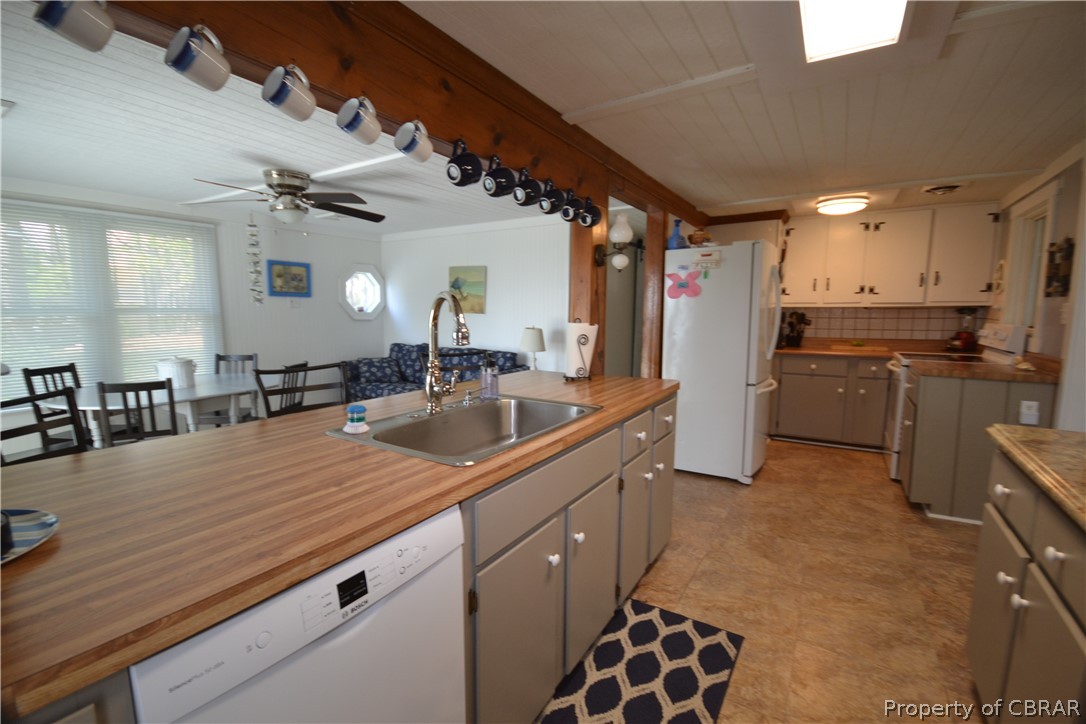 257 Chesapeake Street Reedville, VA 22539 - Photo 13 of 28