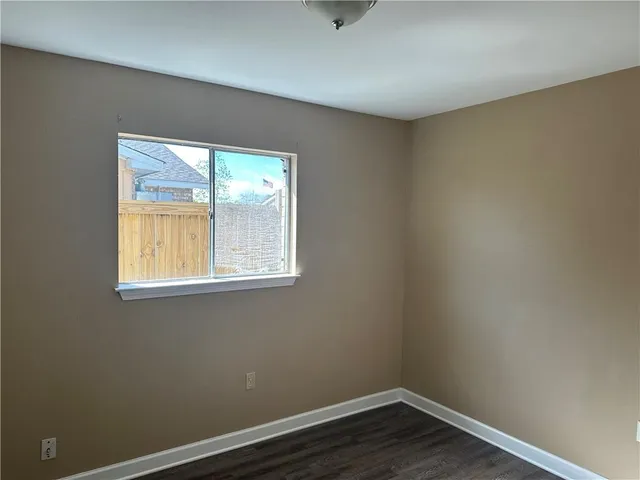 $1,600 | 1020 Sandalwood Drive, Harvey, LA 70058