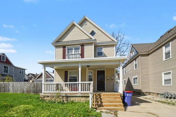 $324,900 | 1043 Bridge Street Northwest, Grand Rapids, MI 49504