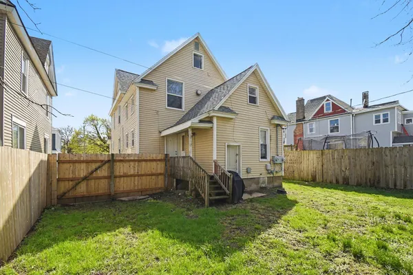 $324,900 | 1043 Bridge Street Northwest, Grand Rapids, MI 49504