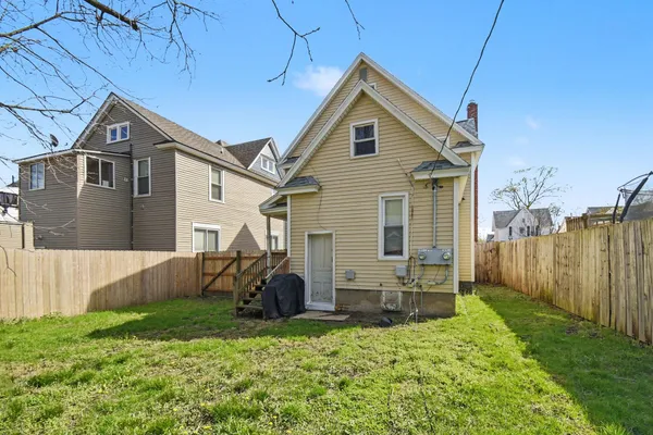 $324,900 | 1043 Bridge Street Northwest, Grand Rapids, MI 49504