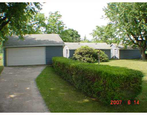 30400 Fillmore Road New Carlisle, IN 46552 - Photo 2 of 8