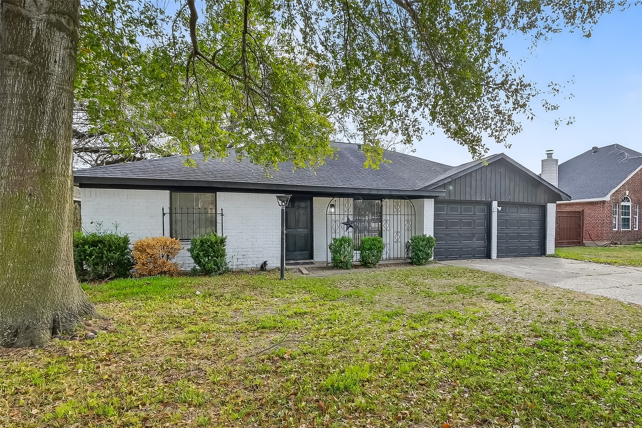 11107 Cedarview Lane Houston, TX 77041 - Photo 3 of 39