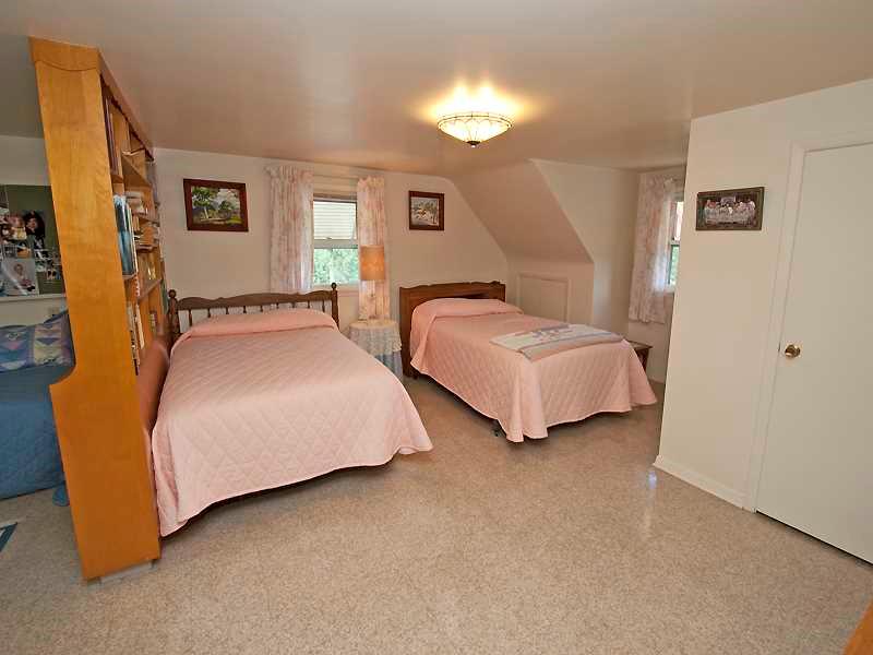 1543 Bakerstown Road Tarentum, PA 15084 - Photo 13 of 25 Bedroom. The other half of the upper level additional room.