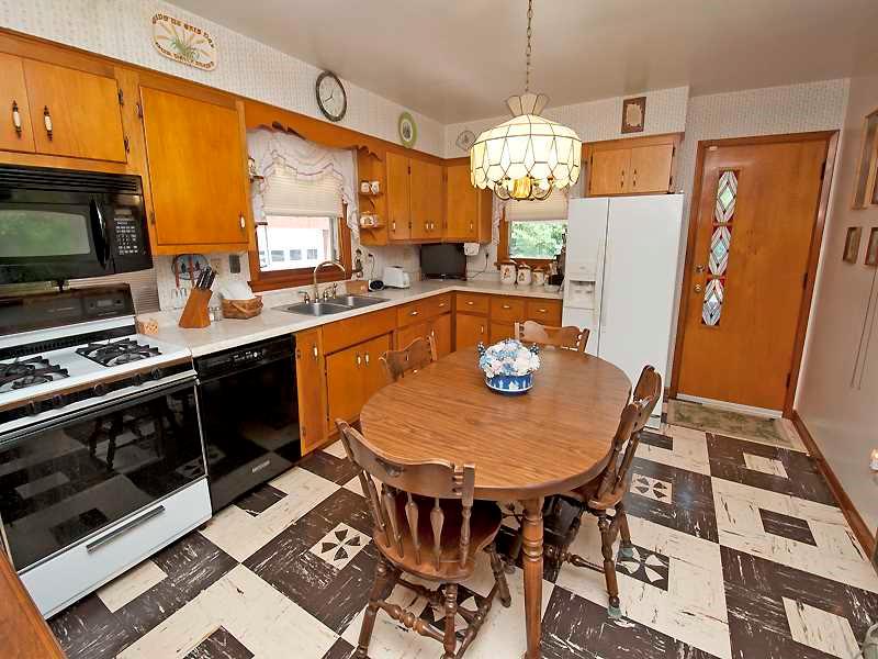 1543 Bakerstown Road Tarentum, PA 15084 - Photo 9 of 25 Kitchen. Spacious country kitchen.