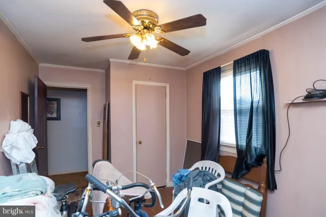 a view of a livingroom with furniture