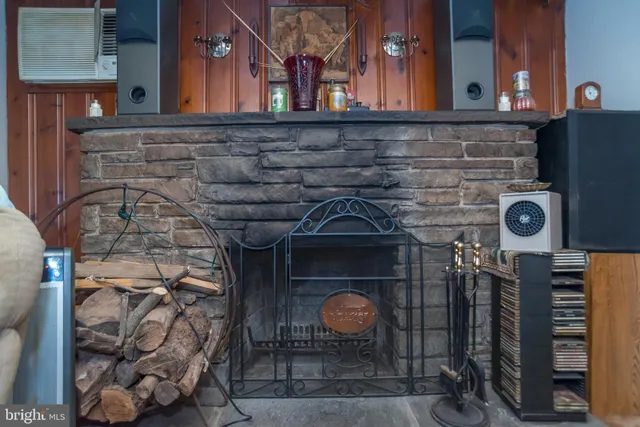 a close view of a fireplace in a room