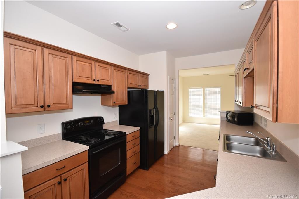 4896 Prosperity Ridge Road, Unit 4896 Charlotte, NC 28269 - Photo 10 of 22 Gallery Image 10