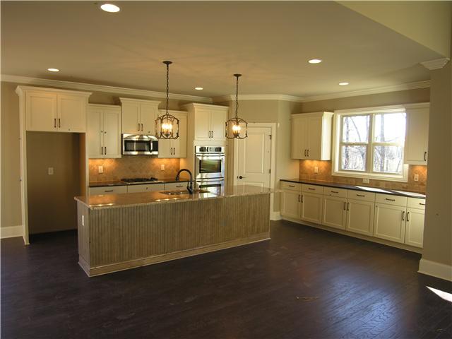 3206 Appian Way, Unit 72 Spring Hill, TN 37174 - Photo 5 of 12 Roomy kitchen, which has a 10' long island.