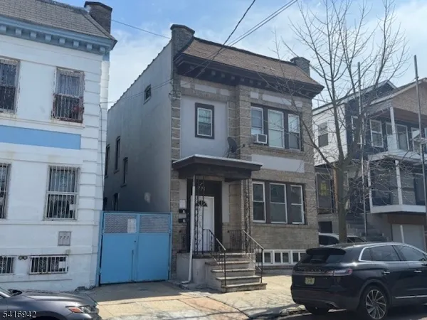 $1,600 | 714 South 12th Street, Newark, NJ 07103