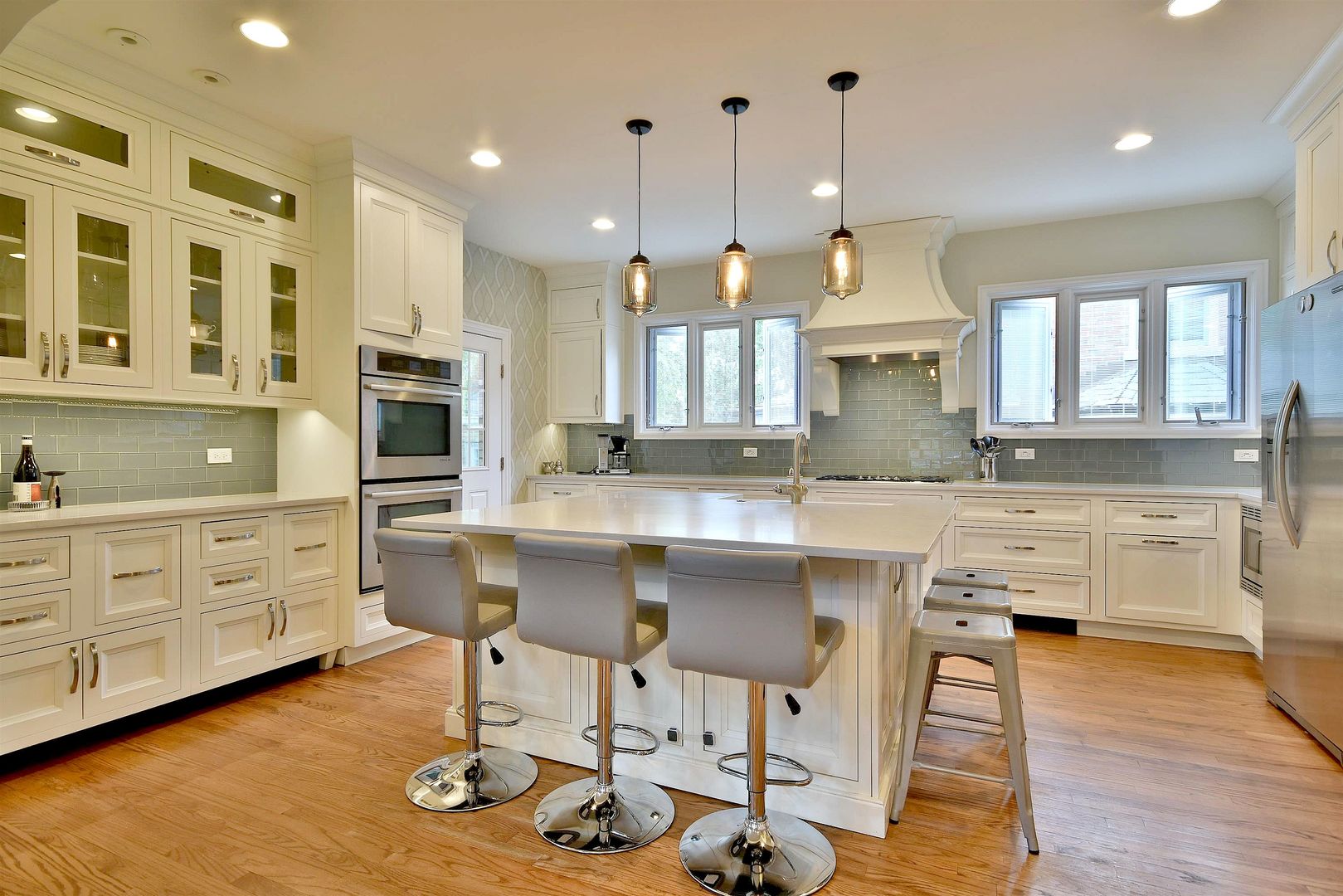 502 Elmore Street Park Ridge, IL 60068 - Photo 20 of 49