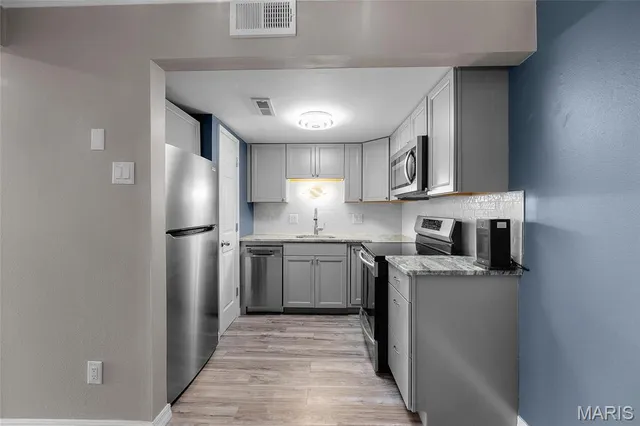 $129,900 | 1406 Durango Lane, Unit 7, Fenton, MO 63026