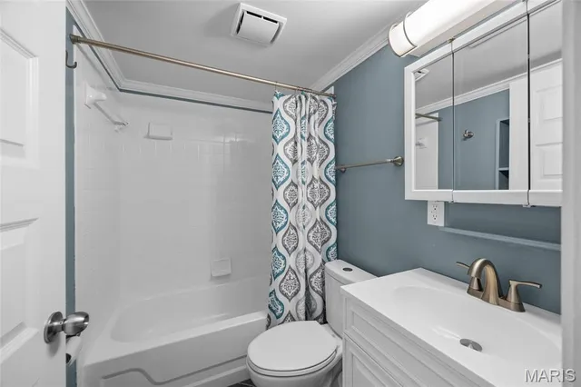 $129,900 | 1406 Durango Lane, Unit 7, Fenton, MO 63026