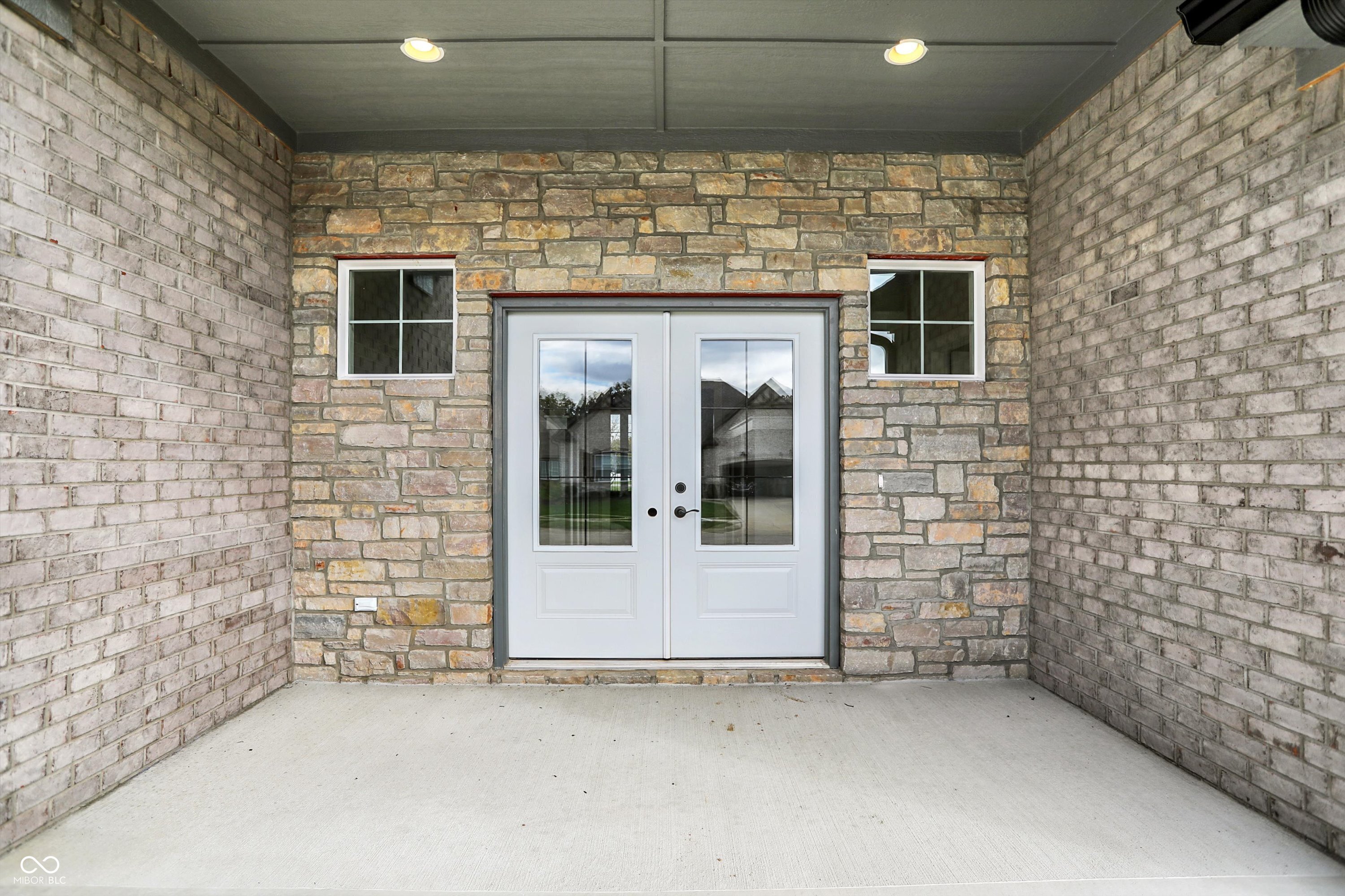 6559 Stone Pointe Way Indianapolis, IN 46237 - Photo 3 of 44