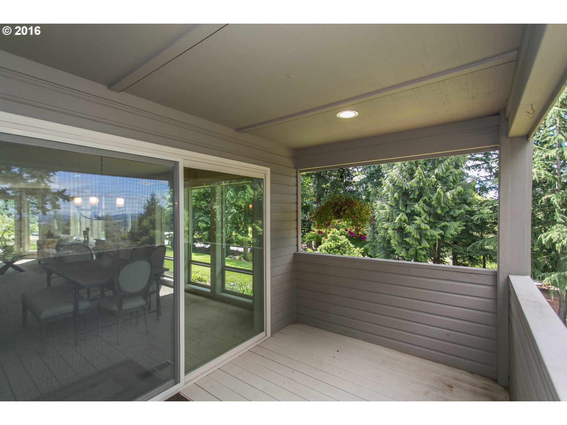 10781 Southeast Idleman Road Happy Valley, OR 97086 - Photo 9 of 32 Gallery Image 9
