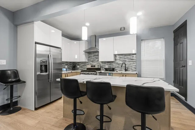 $330,900 | 10812 South Vincennes Avenue, Chicago, IL 60643