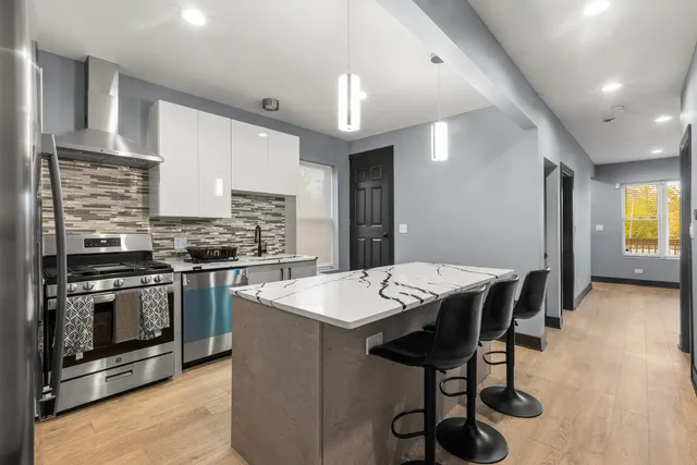 $330,900 | 10812 South Vincennes Avenue, Chicago, IL 60643