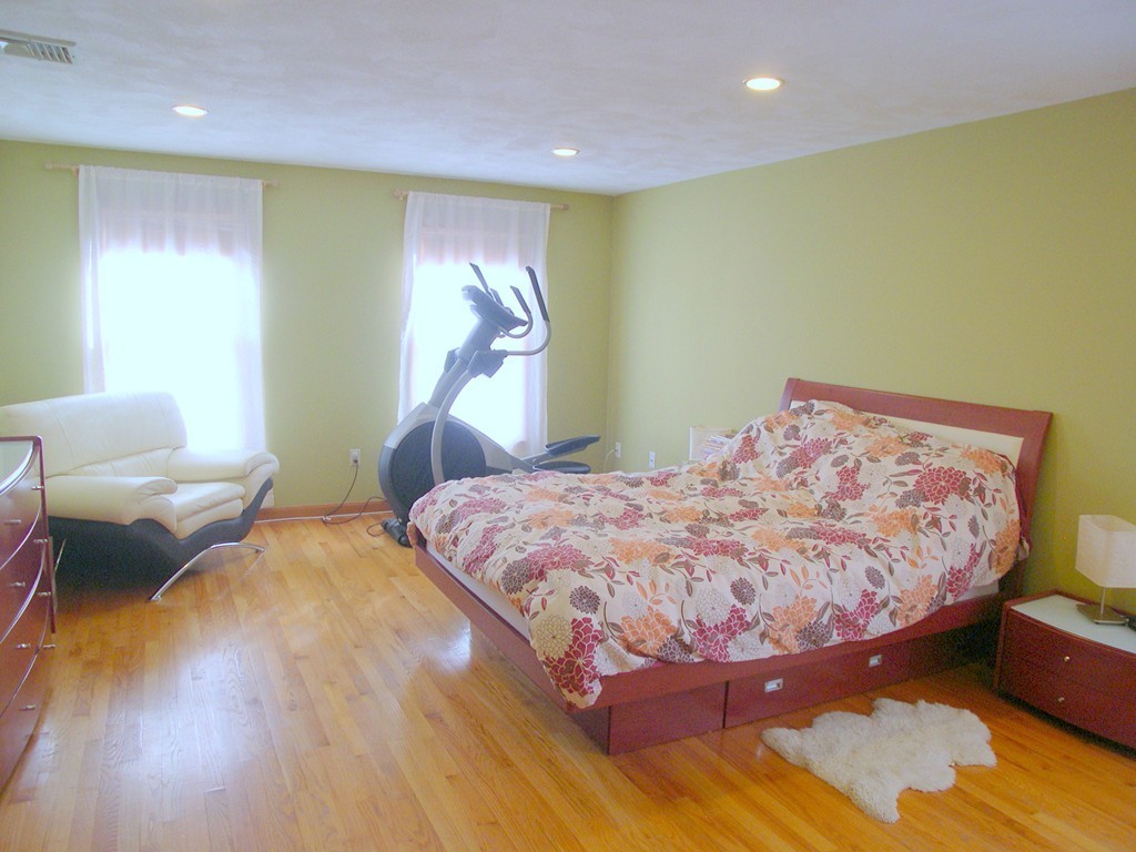 667 Belknap Road Framingham, MA 01701 - Photo 17 of 30 Gallery Image 17