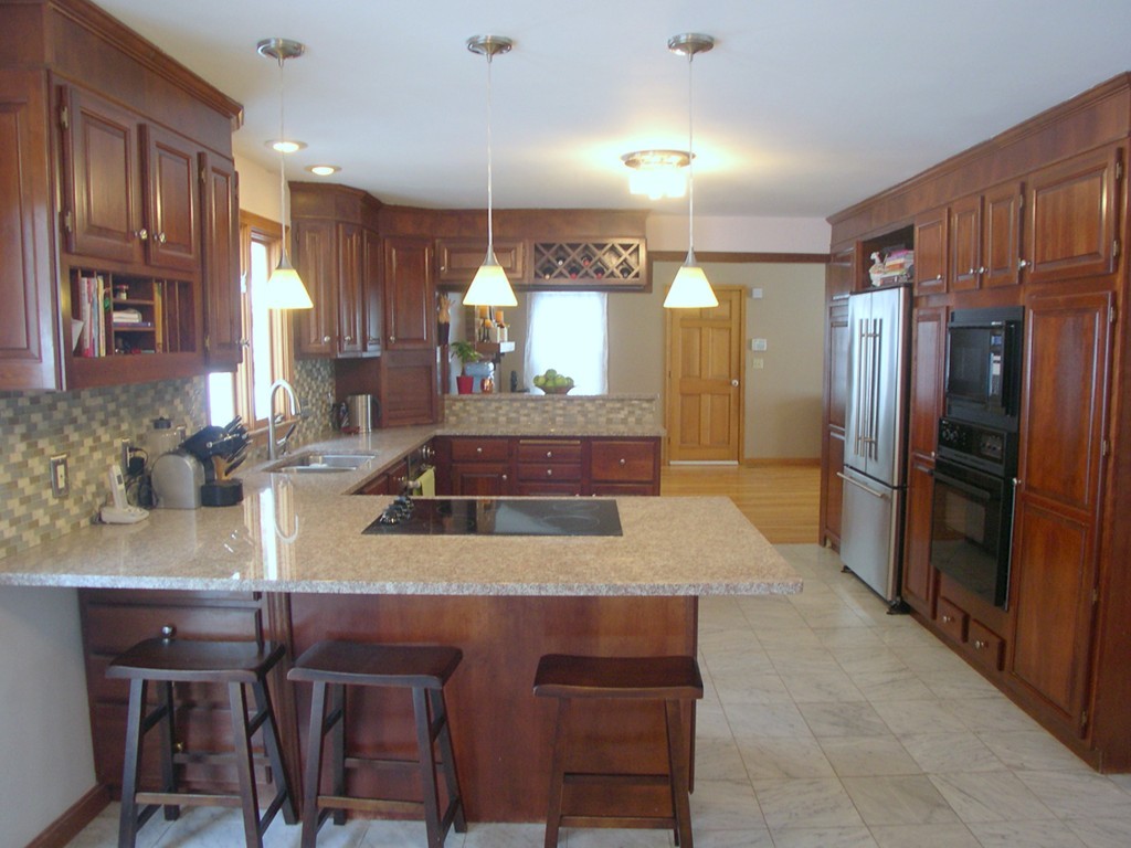 667 Belknap Road Framingham, MA 01701 - Photo 3 of 30 Gallery Image 3