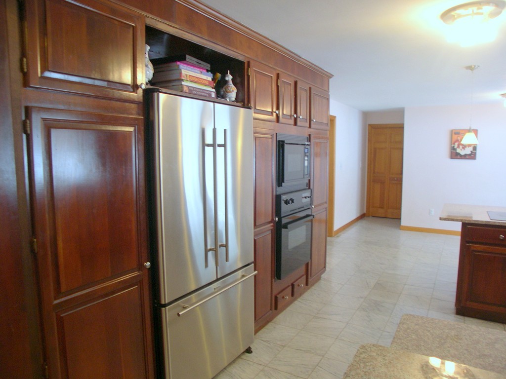 667 Belknap Road Framingham, MA 01701 - Photo 4 of 30 Gallery Image 4