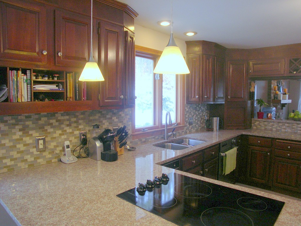 667 Belknap Road Framingham, MA 01701 - Photo 6 of 30 Gallery Image 6