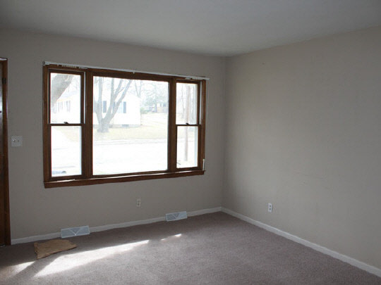 1837 Brownfield Road Rockford, IL 61108 - Photo 2 of 10 Gallery Image 2