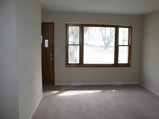 1837 Brownfield Road Rockford, IL 61108 - Photo 4 of 10 Gallery Image 4